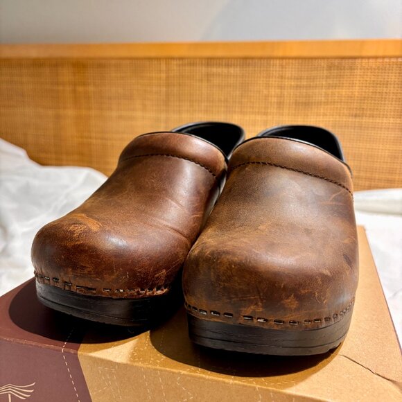 Dansko Professional Brown Clogs 38 - Picture 3 of 8